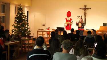 Weihnachtsfeier des Internats mit abwechslungsreichen Highlights